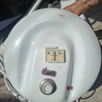 آبگرمکن ، کمد ، صندلی اصلاح ، میز ، سرشور|آرایشگاه و سالن‌های زیبایی|شیراز, دشت چنار|دیوار