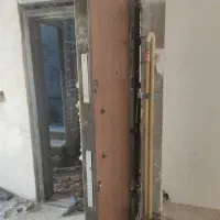 نیازمند کارگر ساده برای پر کردن چهار چوب درب