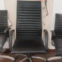 صندلی کارمندی و اداری لیو