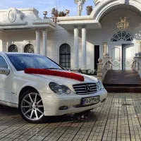 اجاره ماشین عروس بنز C200 ((گل ماشین رایگان))