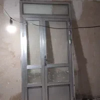 درب و پنجره سالم و در حد قدیمی