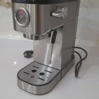 یک عددقهوه سازنوفقط یه باراستفاده شده|سماور، چایساز، قهوهساز|شاهینشهر, فدک|دیوار