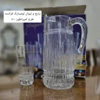 تعدادی ظرف و ظروف|ظروف سرو و پذیرایی|رباط‌کریم, رباط‌کریم|دیوار