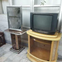 میز و تلویزیون ومیز آینه