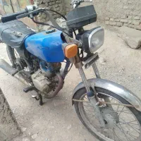 هوندا ۱۲۵مدارک‌ دار