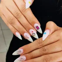 کاشت ناخن و آموزش پودرو ژل وطراحی حرفه ای نوبهار|خدمات آرایشگری و زیبایی|کرمانشاه, |دیوار