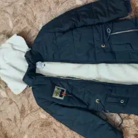 کاپشن|لباس|بند زرک, |دیوار