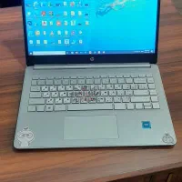 لپ‌تاپ HP تمیز و سالم ، رم ۸ گیگ ،سرعت بالا