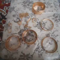 مقدار 40 گرم طلا