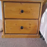 تخت به همراه دوعددپاتختی ودراورآیینه دار|تخت و سرویس خواب|رشت, معلولین|دیوار