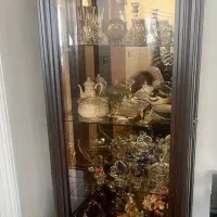 ویترین شیشه ای