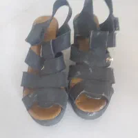 کفش بند دار