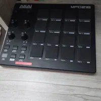 میدی کنترلر  MPD 218 نو با جعبه و متعلقات