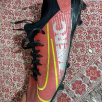 کفش استوک دار فوتبال مخصوص چمن