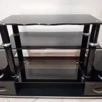 میز تلویزیون شیشه‌ای