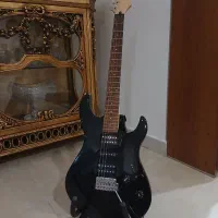 گیتار الکتریک یاماها ERG 121C