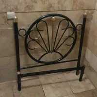 ۴عددتخت فلزی یک نفره۲×۹۰