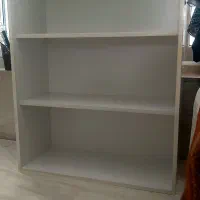شلف کتابخانه و میز تحریر