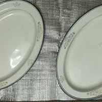دیس لعابی قدیمی سفید، قلم طلا با طرح تاج شاه و گل