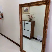 آینه قدی با قاب کلاسیک طلایی