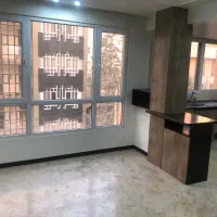 ۹۸متر ۲خواب/ لوکس و به قیمت/ سرایدار ۲۴ ساعته