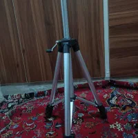 سه پایه دوربین