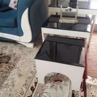 فروش مبل هفت نفره به همراه میز وست عسلی|مبلمان خانگی و میز عسلی|صحنه, |دیوار