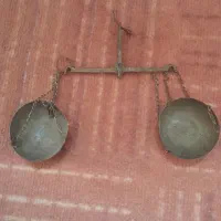 ترازو قدیمی به‌فروش یرسد فقط تماس پاسخگو هستم