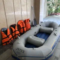 قایق بادی ۴ نفره اینتکس اصلی با کلیه لوازم|غواصی و ورزش‌های آبی|قدس, شهرک فرزان|دیوار