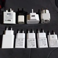انواع شارژر اصلی یک ماه زمانت موجوده