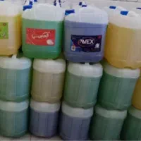 شوینده ده لیتری ظرفشویی.  دستشویی ولباسشویی