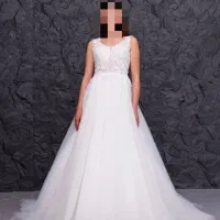 لباس عروس با اجرت دوخت مناسب ۱۵۰۰۰۰۰ تومان|لباس|مشهد, وکیل‌آباد|دیوار