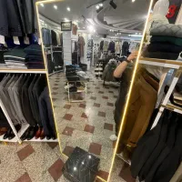 اینه ایستاده با پایه چراغ دور آینه