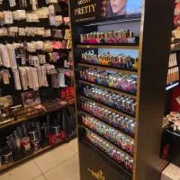 ۳ عدد استند لاک فروشی|فروشگاه و مغازه|قم, چهار امامزاده|دیوار