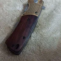 چاقو کلکسیونی|کلکسیون اشیاء عتیقه|ری, شهادت|دیوار