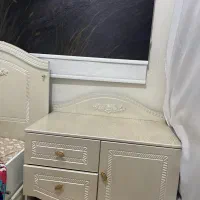 سرویس تخت و کمد و ویترین بدون تشک