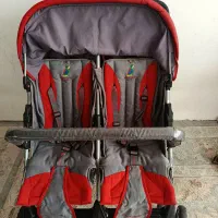 کالسکه دوقلو