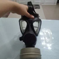 ماسک شیمیایی و کفش ایمنی