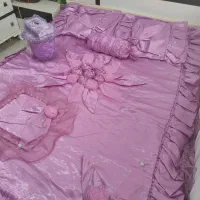 روتختی همراه با کوسن و سطل زباله