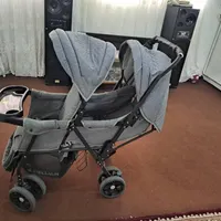 کالسکه دوقلو سالم