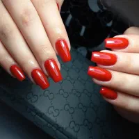 خدمات و اموزش کاشت ناخن