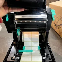 لیبل‌زن همراه بارکد‌خوان