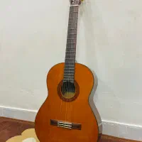 گیتار یاماها C70