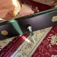 پشت تلویزیون