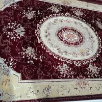 ۳ تخته فرش ۶ متری زرشکی و ۶ عدد پشتی