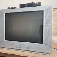 تلویزیون سامسونگ و دستگاه دیجیتال و ضبط سی دی خور