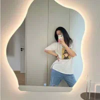 آیینه د فرمه کوچیک مناسب برای میز آرایش|آینه|قزوین, |دیوار