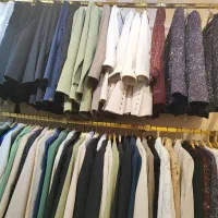 فروشنده پوشاک زنانه