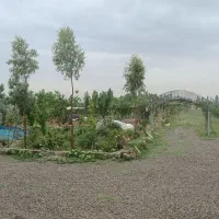 کارگر باغ در پاکدشت با خانواده
