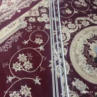 چوب پرده فلزی تمیز در حد